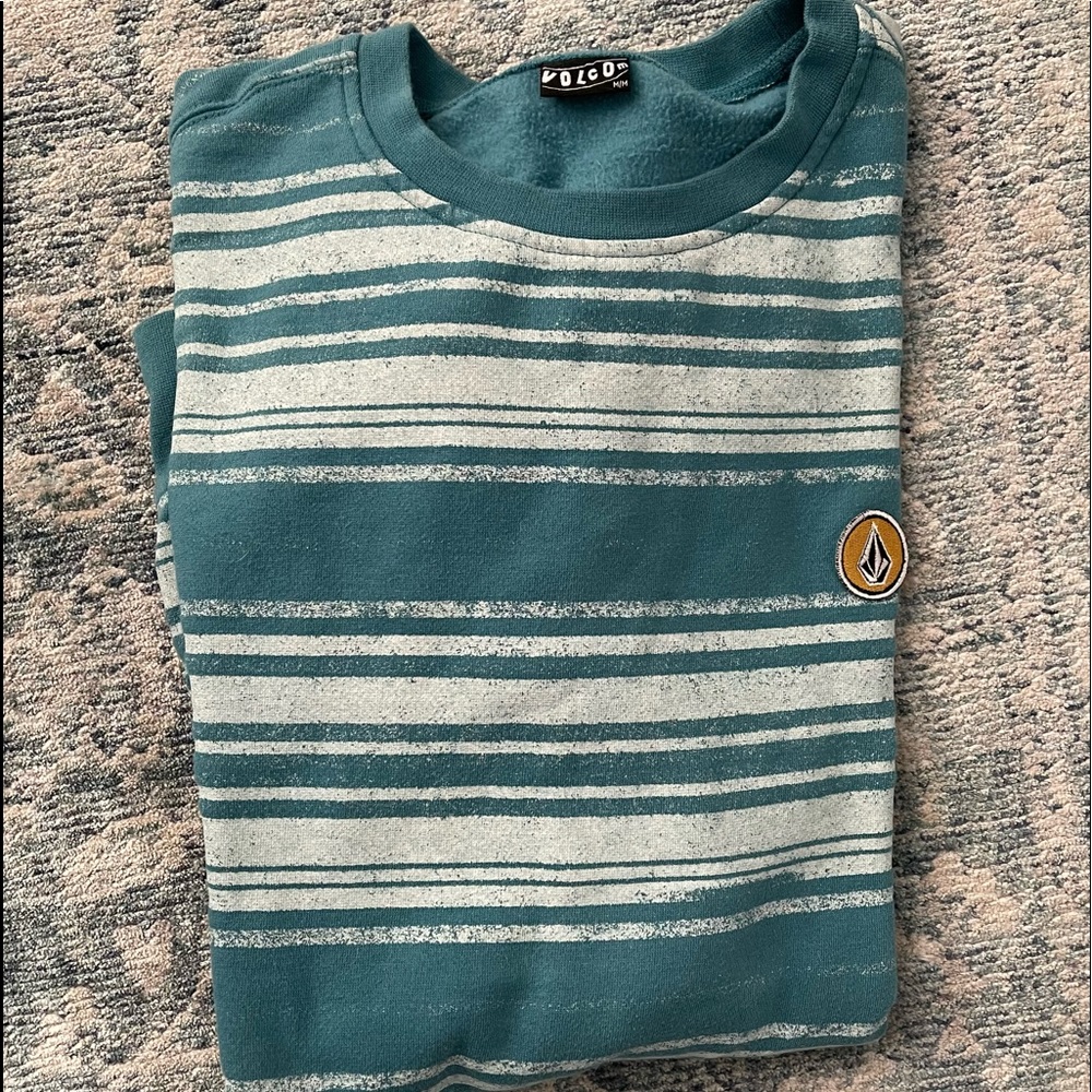 Volcom sweatshirt